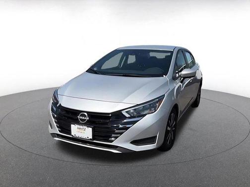 Brilliant Silver Metallic 2025 Nissan Versa 1.6 SV
