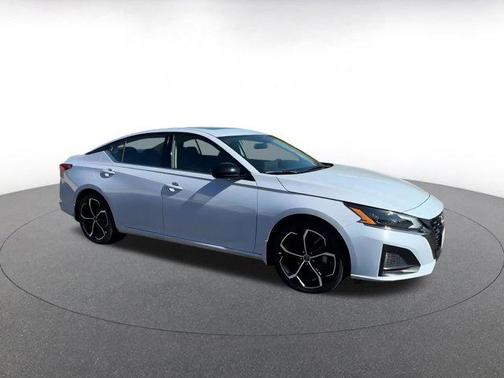 2024 Nissan Altima SR FWD