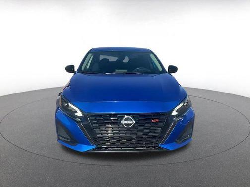 2025 Nissan Altima SR FWD