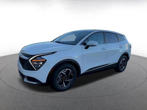 Snow White Pearl 2025 Kia Sportage LX