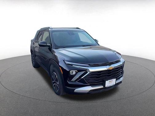 Mosaic Black Metallic 2025 Chevrolet Trailblazer LT