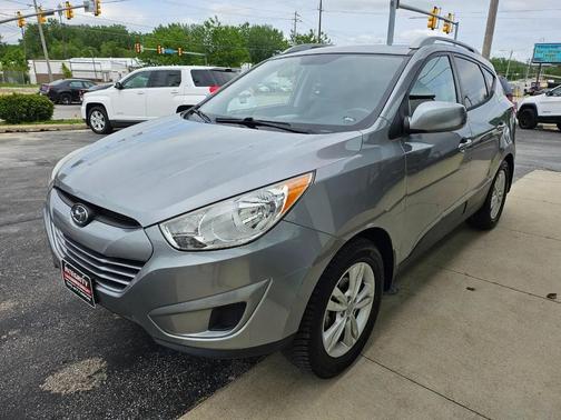 Gray 2010 Hyundai TUCSON GLS