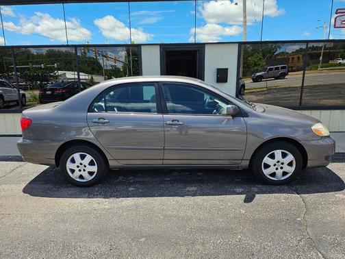 Gray 2005 Toyota Corolla CE