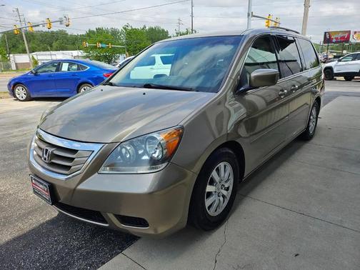 Beige 2009 Honda Odyssey EX