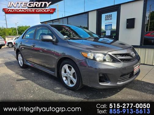 Gray 2012 Toyota Corolla LE