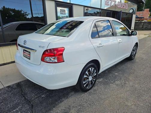 Polar White 2008 Toyota Yaris S