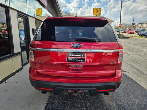 Red 2012 Ford Explorer XLT