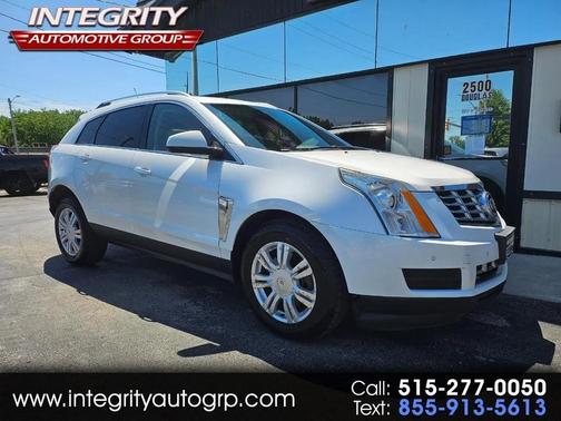 White 2015 Cadillac SRX Luxury Collection