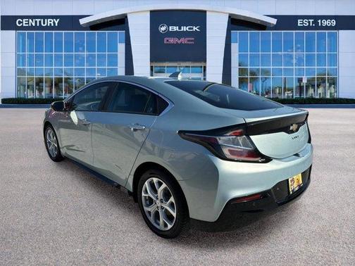 Green Mist Metallic 2018 Chevrolet Volt Premier