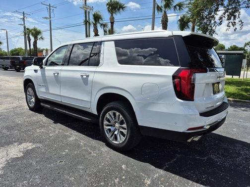 Summit White 2025 GMC Yukon XL Denali