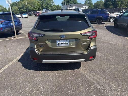 Autumn Green Metallic/Crystal Black Silica 2025 Subaru Outback Touring