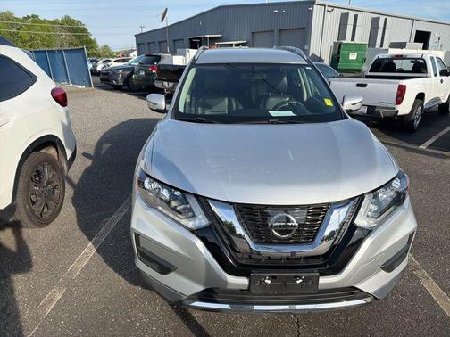 Brilliant Silver 2017 Nissan Rogue SV