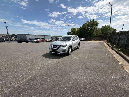 Brilliant Silver 2017 Nissan Rogue SV