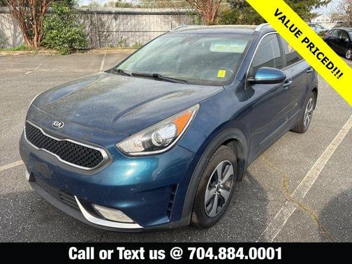 Deep Cerulean 2017 Kia Niro LX