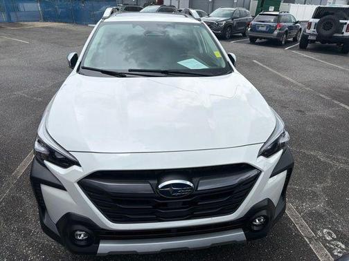 Crystal White Pearl 2025 Subaru Outback Touring XT