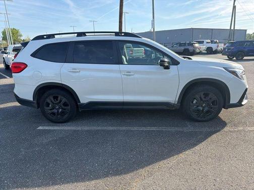 Crystal White Pearl 2023 Subaru Ascent Onyx Edition Limited 7-Passenger