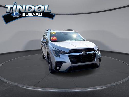 Ice Silver Metallic 2023 Subaru Ascent Limited 8-Passenger
