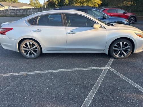 2017 Nissan Altima 2.5 SR