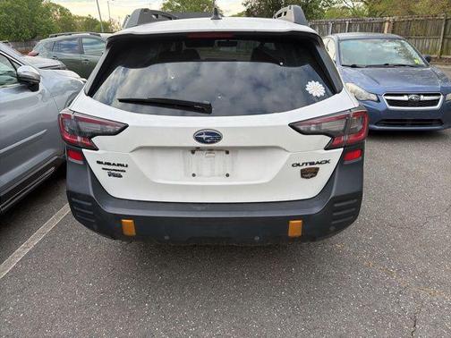 Crystal White Pearl 2024 Subaru Outback Wilderness