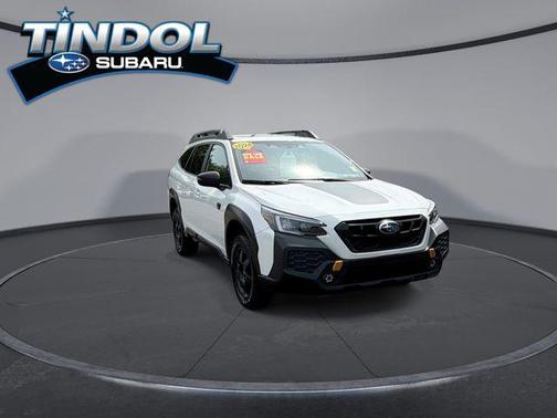 Crystal White Pearl 2024 Subaru Outback Wilderness