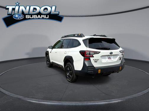 Crystal White Pearl 2024 Subaru Outback Wilderness