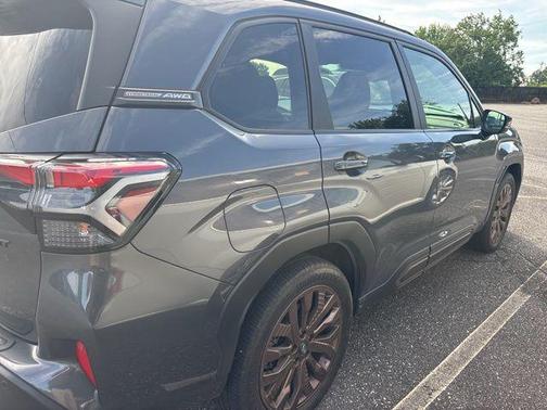 Magnetite Gray Metallic 2025 Subaru Forester Sport