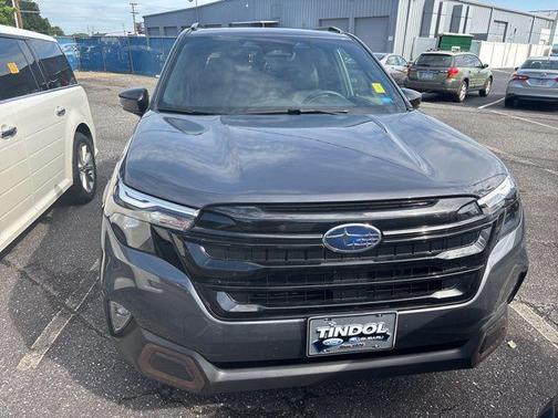 Magnetite Gray Metallic 2025 Subaru Forester Sport