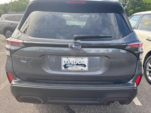 Magnetite Gray Metallic 2025 Subaru Forester Sport