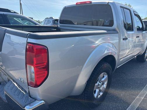 Radiant Silver 2009 Nissan Frontier SE Crew Cab
