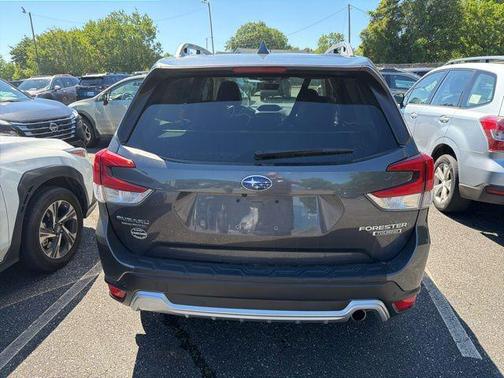 Magnetite Gray Metallic 2022 Subaru Forester Touring