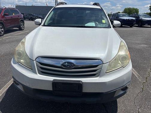 Satin White Pearl 2011 Subaru Outback 2.5 i Premium