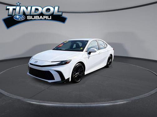 Ice Cap 2025 Toyota Camry SE