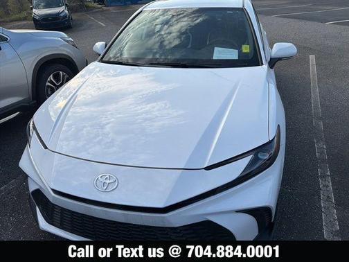 Ice Cap 2025 Toyota Camry SE