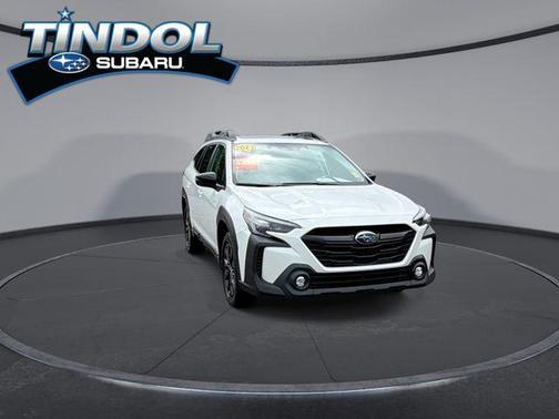 Crystal White Pearl 2023 Subaru Outback Onyx Edition XT