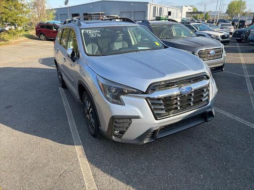 Ice Silver Metallic 2023 Subaru Ascent Limited 7-Passenger