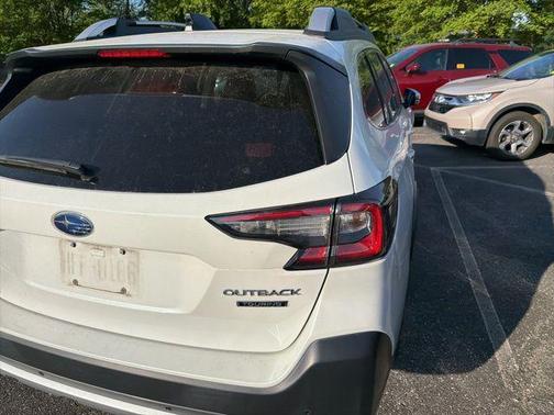 Crystal White Pearl 2024 Subaru Outback Touring