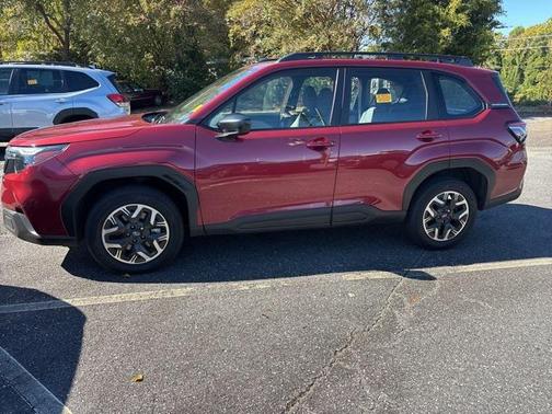 2025 Subaru Forester Base