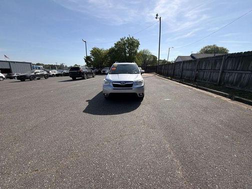 Ice Silver Metallic 2015 Subaru Forester 2.5i Limited