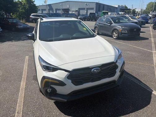 Crystal White Pearl 2025 Subaru Crosstrek Sport
