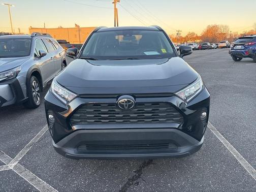 2020 Toyota RAV4 XLE Premium