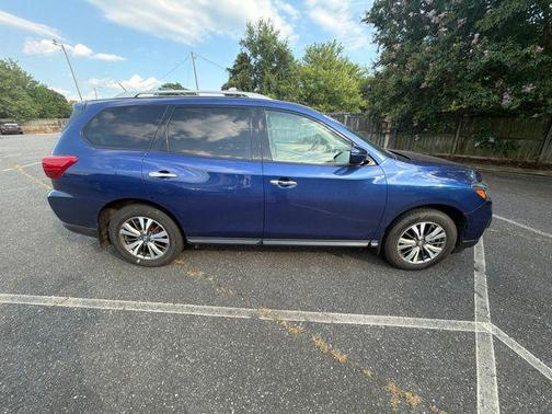 Caspian Blue 2018 Nissan Pathfinder SV