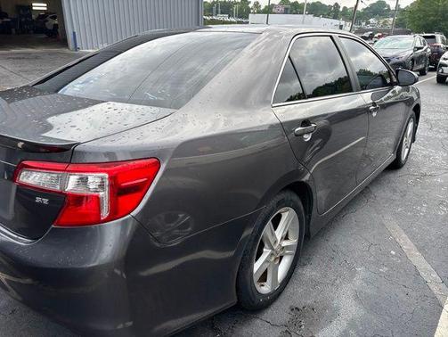 Magnetic Gray Metallic 2014 Toyota Camry SE
