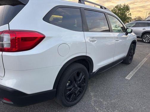 Crystal White Pearl 2023 Subaru Ascent Onyx Edition 7-Passenger