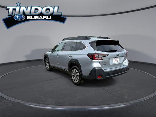 Ice Silver Metallic 2023 Subaru Outback Premium