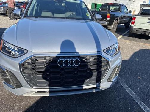 2023 Audi Q5 45 S line Premium Plus
