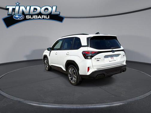 Crystal White Pearl 2025 Subaru Forester Touring