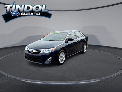Parisian Night Pearl 2014 Toyota Camry XLE