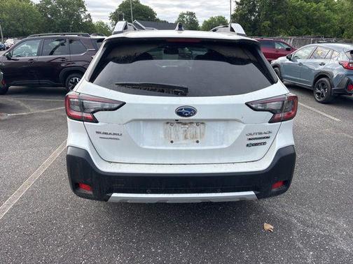 Crystal White Pearl 2023 Subaru Outback Touring XT