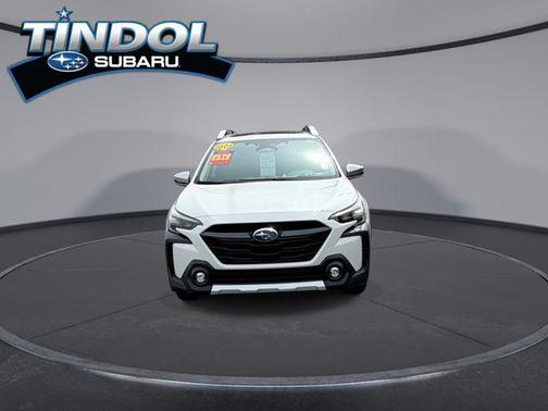 Crystal White Pearl 2023 Subaru Outback Touring XT