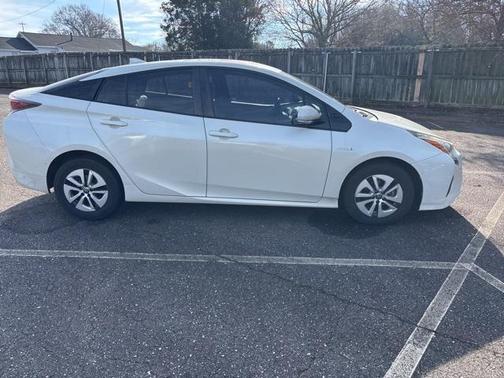 2017 Toyota Prius Four
